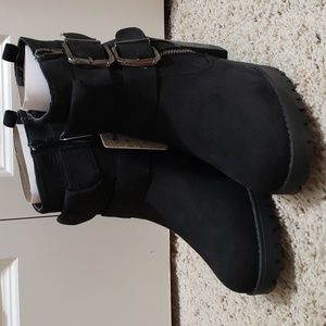 NEW Mudd Ryder Black Suede Platform Lug Sole Combat Zip Up Ankle Motto Boots 6